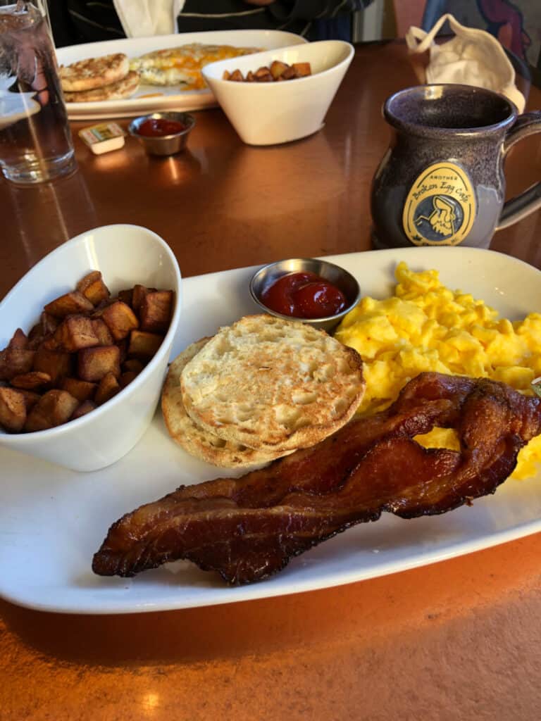 Breakfast- bacon, eggs, hashbrowns and english muffin